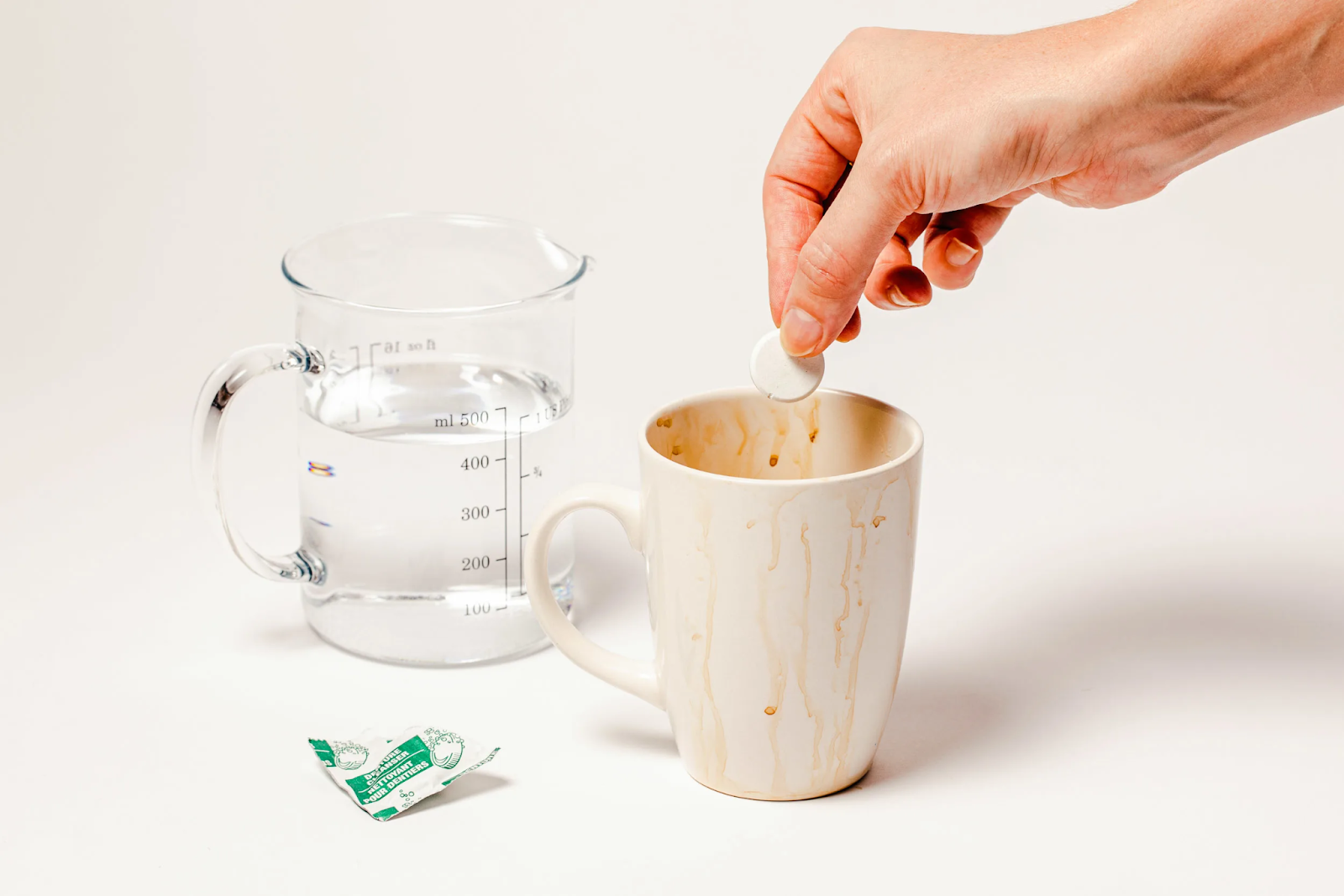 how do I remove coffee stains from mugs