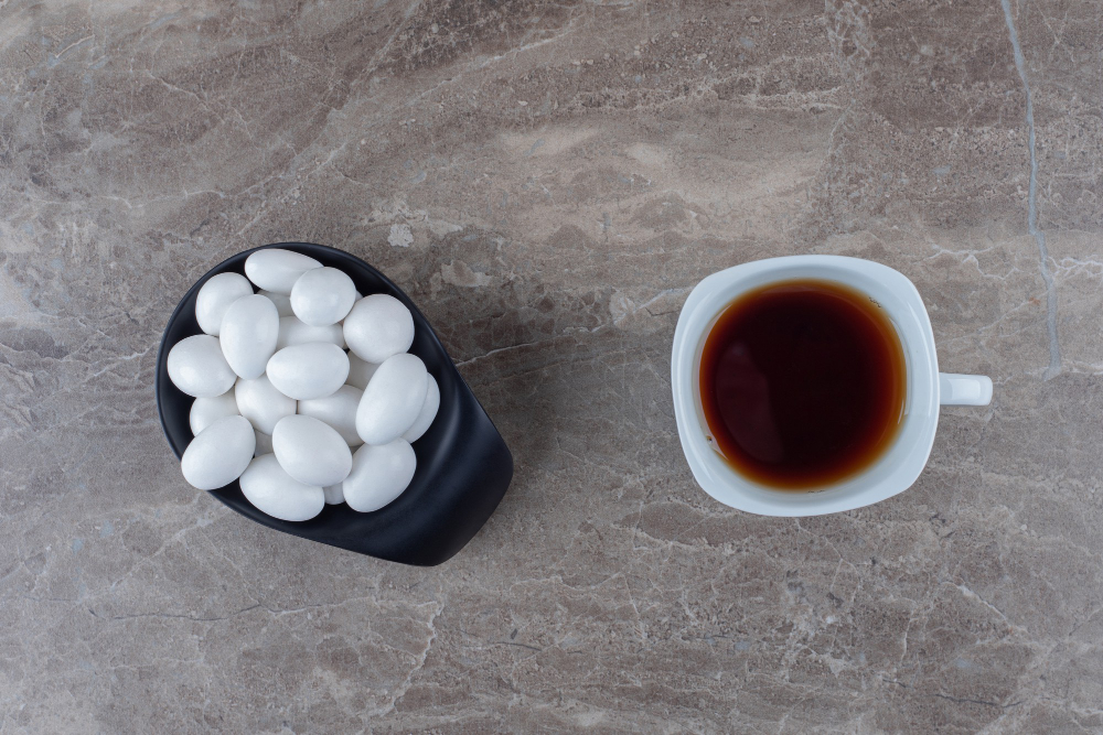 how do I remove coffee stains from mugs