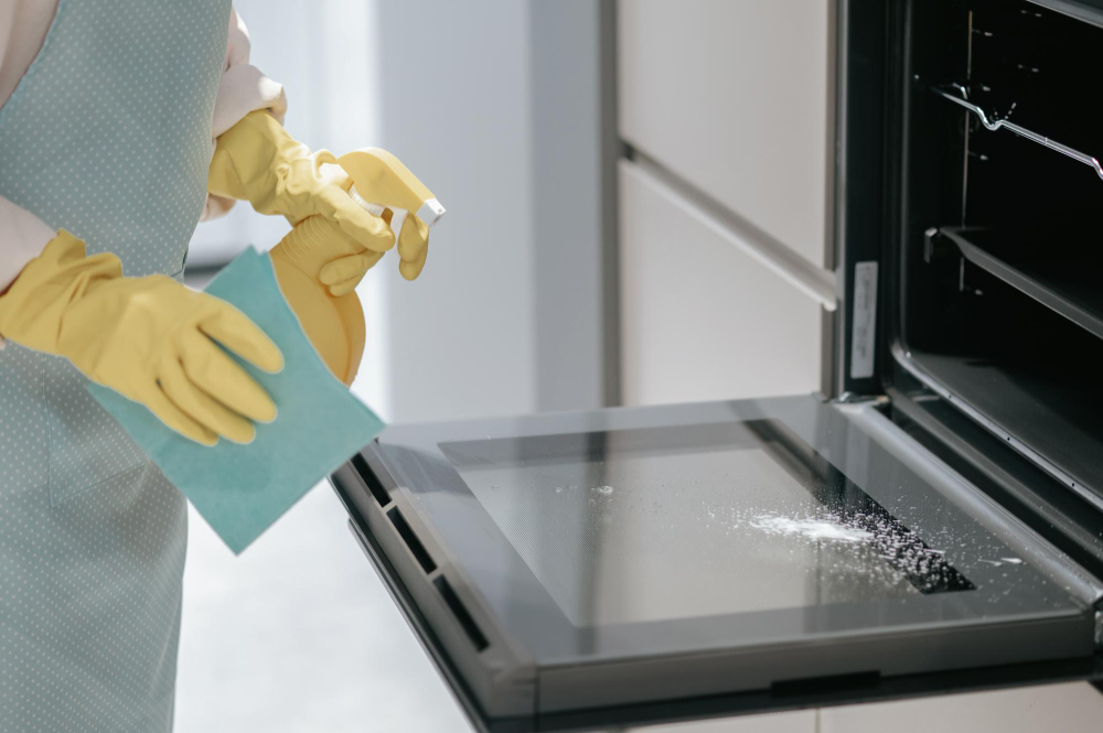 how to clean oven glass door