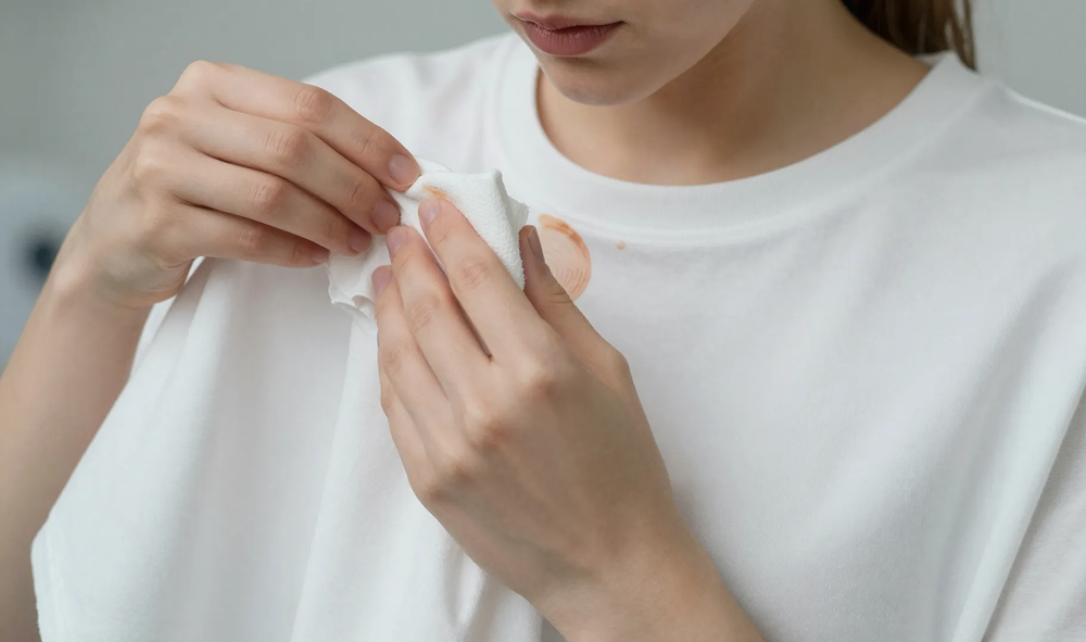 how to remove a foundation stain