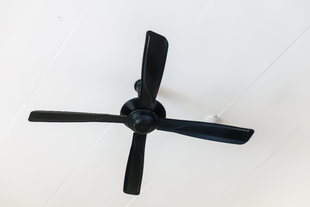 how to properly clean a ceiling fan