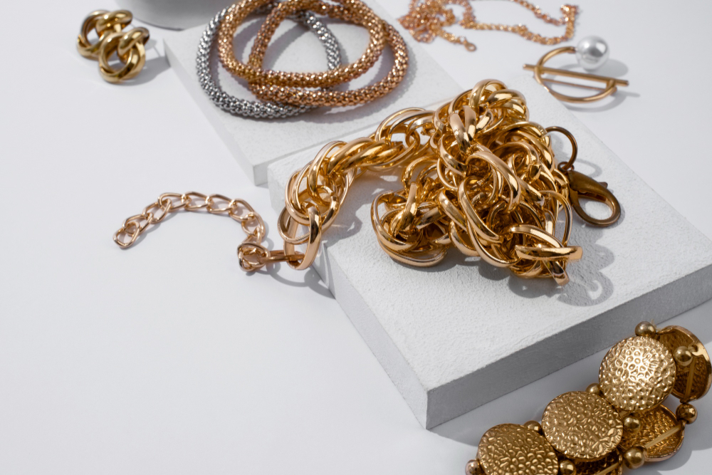 how to restore gold plated jewelry at home